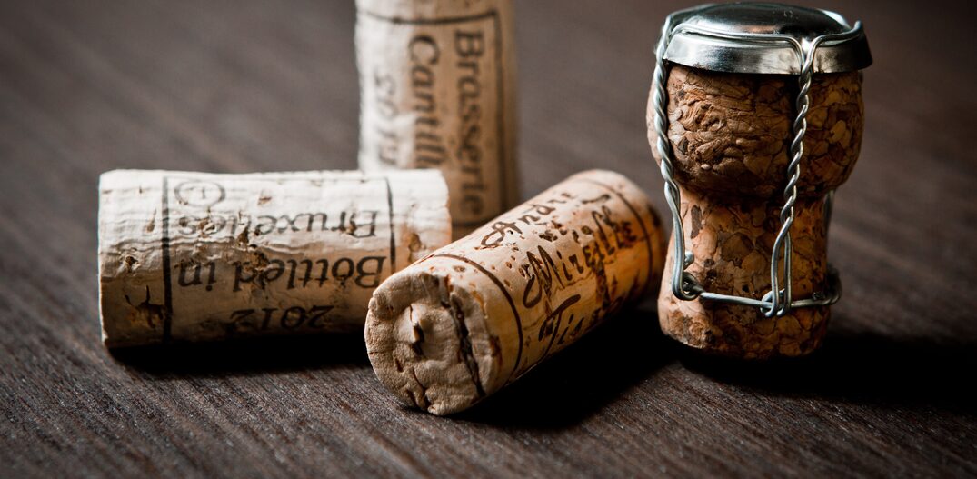 Você pode levar vinho de casa para beber no restaurante: entenda a taxa de rolha. Foto: Fernando Sciarra/Estadão 