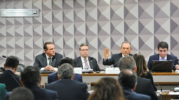 A Comissão Especial do Impeachment ouve indicados pela defesa de Dilma. Foto: Geraldo Magela/Agência Senado