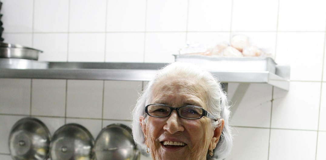 Dona Dega na cozinha do Tordesilhas. Foto: Felipe Rau/Estadão 
