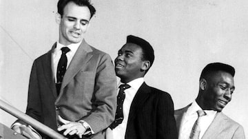 Pepe, Coutinho e Pelé em foto de 1960; Mengálvio e Dorval completavam o quinteto mágico do Santos. Foto: Arquivo Estadão