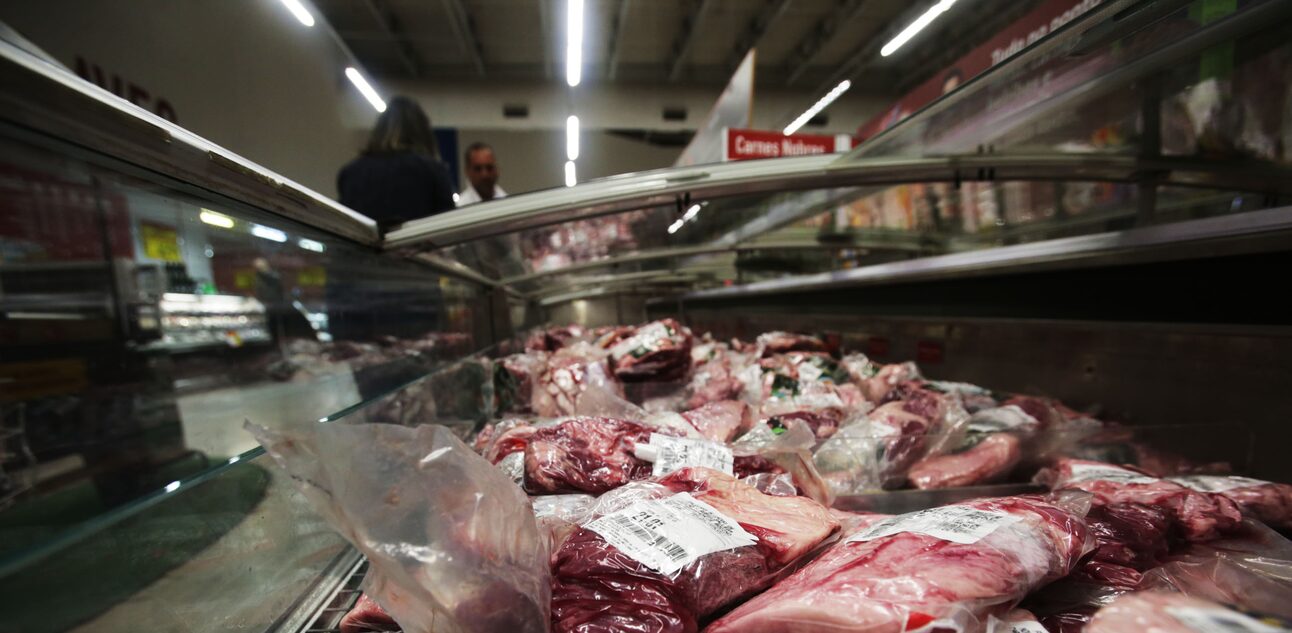 Carne congelada. Foto: Nilton Fukuda/Estadão