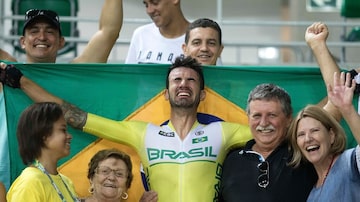 Conquista teve gosto especial para Chaman pela presença da família do atleta no velódromo. Foto: Fernando Maia / CPB / MPIX