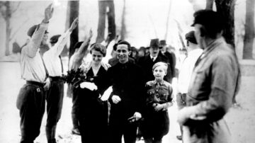 Joseph Goebbels e sua esposa, Magda Quandt, após a cerimônia de casamento deles em Berlim. Foto: AP - 18/12/1931