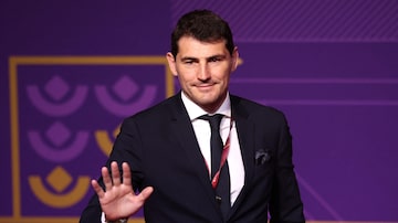 Soccer Football - World Cup - Final Draw - Doha Exhibition & Convention Center, Doha, Qatar - April 1, 2022 Former player Iker Casillas arrives ahead of the draw REUTERS/Carl Recine. Foto: REUTERS/Carl Recine