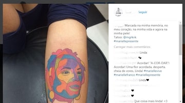 Estudante Luyara Santos, de 19 anos, fez uma tatuagem em homenagem à mãe, a ex-vereadora Marielle Franco. Foto: Reprodução/Instagram