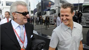 Willi Weber e Michael Schumacher formaram longa parceria na Fórmula 1. Foto: REUTERS/Wolfgang Rattay