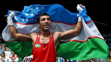 Shakhobidin Zoirov fatura um dos dois ouros do Usbequistão no boxe. Foto: Reuters/ Matthew Childs