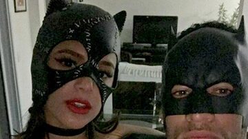 Neymar e Bruna Marquezine foram à festa à fantasia de Medina vestidos de Batman e Mulher-Gato. Foto: Reprodução/Snapchat