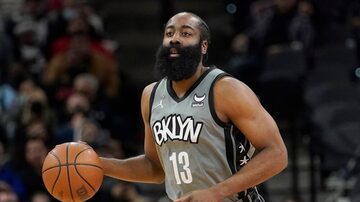O Brooklyn Nets negociou James Harden com o Philadelphia 76ers e recebeu em Ben Simmons, Seth Curry e Andre Drummond, além de duas escolhas de primeira rodada no draft. Foto: AP Photo/Eric Gay