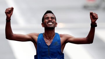 Etíope Amdasu venceu a prova masculina da São Vilvestre 2017. Foto: Leonardo Benassatto/Reuters