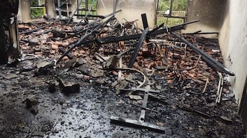 O fogo destruiu todo o acervo do museu, incluindo documentos sobre a passagem de Carlos Lamarca pela região. Foto: Portal Ribeira/Divulgação