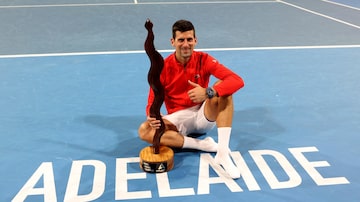 Serbia's Novak Djokovic celebrates winning the final of the Adelaide International tennis tournament against USA's Sebastian Korda in Adelaide, Australia, Sunday, Jan. 8, 2023. (AP Photo/Kelly Barnes). Foto: Kelly Barnes/AP Photo