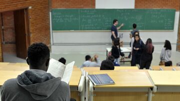 Mercado de trabalho tem gerado vagas para o ensino superior. Foto: Marcello Casal Jr./Agência Brasil
