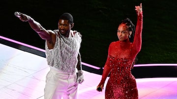 Usher e Alicia Keys levantaram o público com a música 'My Boo'