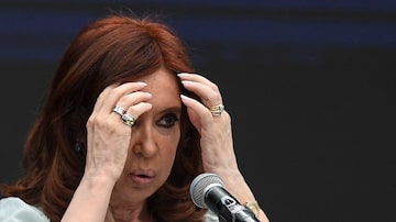 Ex-presidente e senadora Cristina Kirchner é uma das mulheres que ocupam cargo no Congresso argentino. Foto: EITAN ABRAMOVICH / AFP