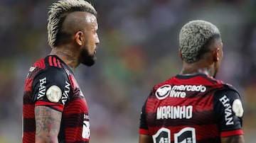 Vidal e Marinho em partida pelo Flamengo. Foto: Gilvan de Souza/Flamengo
