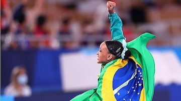 Espírito olímpico é inspirar pessoas: Rebeca Andrade emocionou o Brasil na ginástica. Foto: Lisi Niesner/Reuters