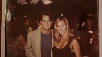 A atriz Lisa Kudrow postou foto ao lado de Matthew Perry. Foto: Reprodução/ Instagram @lisakudrow 