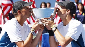 Maior dupla da história do tênis, irmãos Mike e Bob Bryan encerram a carreira. Foto: Andrew Gombert/EFE