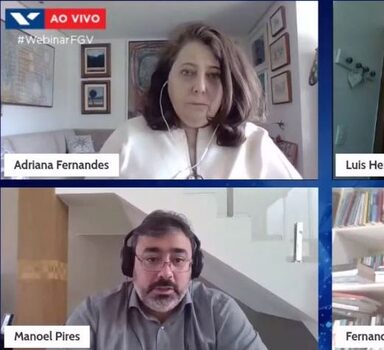 A jornalista Adriana Fernandes mediou o debate entre Luis Henrique Paiva, Manoel Pires e Fernando Veloso.