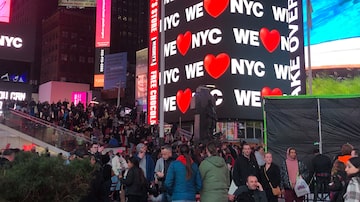 Vista do novo logotipo "We Love NYC", em Times Square, Nova York. Foto: Javier Otazu / EFE