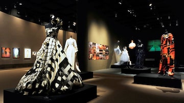 "Moda no MAB" apresentou um recorte do acervo do museu (. Foto: Fernando Silveira / FAAP)