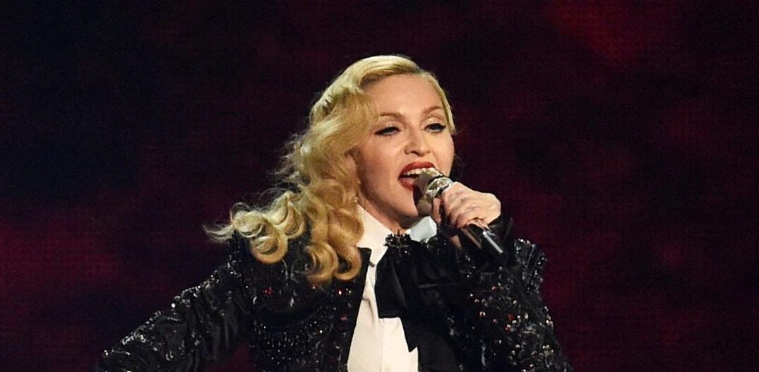 FILE PHOTO: Singer Madonna performs at the BRIT music awards at the O2 Arena in Greenwich, London, February 25, 2015. REUTERS/Toby Melville/File Photo. Foto: Toby Melville/REUTERS