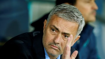 Português José Mourinho seria técnico de time da Fifa com 200 de lendas do futebol. Foto: John Sibley| Reuters