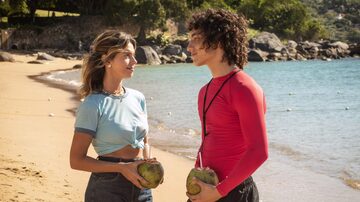 'Temporada de Verão', que estreia nesta sexta na Netflix, tem Giovanna Lancellotti e Jorge López no elenco. Foto: Aline Arruda/Netflix