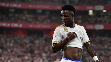 Real Madrid's Vinicius Junior reacts during the Spanish La Liga soccer match between Athletic Club and Real Madrid at the San Mames stadium in Bilbao, Spain, Saturday, Aug. 12, 2023. (AP Photo/Alvaro Barrientos). Foto: Alvaro Barrientos/AP