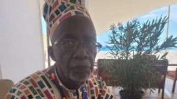 O cineasta maliano de 83 anos Souleymane Cissé na sede da Quinzena de Cineastas em Cannes - Foto: @Rodrigo Fonseca