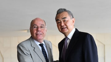 Os chanceleres do Brasil, Mauro Vieira, e da China, Wang Yi, no Palácio do Itamaraty. Foto: Marcio Batista/MRE