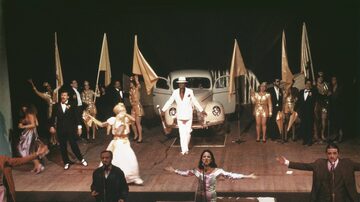 A 'Ópera do Malandro', peça musical de Chico Buarque com Marieta Severo que revelou Luís Antonio como diretor. Foto: Chico Nelson