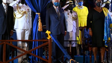 Britain's Prince Charles attends the Presidential Inauguration Ceremony to mark the birth of a new republic in Barbados at Heroes Square in Bridgetown, Barbados, November 30, 2021. Jeff J Mitchell/Pool via REUTERS. Foto:  Jeff J Mitchell/via Reuters