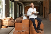 Chef ou mestre de obras? Diego Sacilotto vai abrir bar, confeitaria, lanchonete e pizzaria na ZN