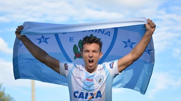 Dagoberto, atacante do Londrina Esporte Clube. Foto: Gustavo Oliveira / LEC