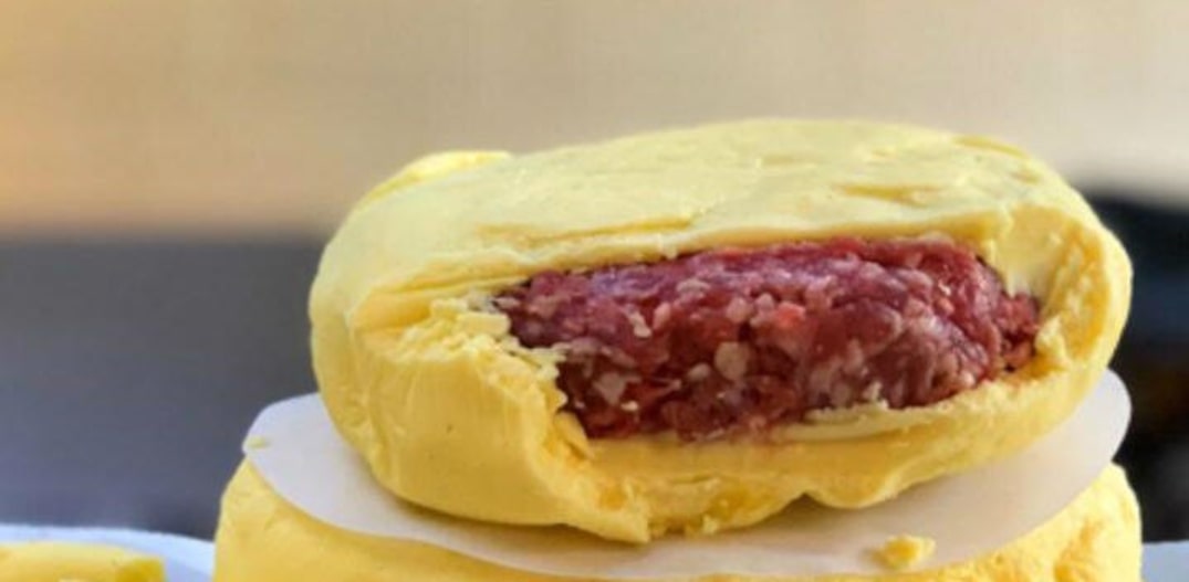 Hambúrguer envolto na manteiga, e deixado para apurar por até 30 dias. Foto: The Burger Store 
