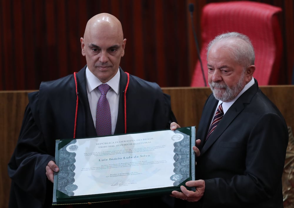 Candidatos eleitos passam por cerimônia de diplomação antes da posse; entenda a etapa