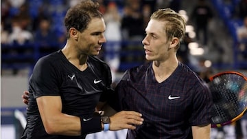 Rafael Nadal e Denis Shapovalov testaram positivo para covid-19 depois de jogarem torneio em Abu Dabi. Foto: Cistopher Pike / Reuters