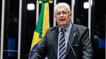 Ex-governador e ex-senador, Roberto Requião. Foto: Beto Barata/Agência Senado