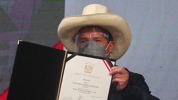 Pedro Castillo é declarado presidente eleito do Peru. Foto: Sebastian Castaneda/AFP