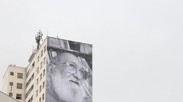 Educador Paulo Freire é homenageado em mural na Avenida Pacaembu, zona oeste de São Paulo. Foto: Alex Silva/ Estadão