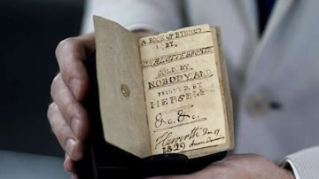 Livro feito por Charlotte Brontë aos 13 anos é comprado em leilão e será doado a museu dedicado à escritora. Foto: Timoh A. Clary/AFP
