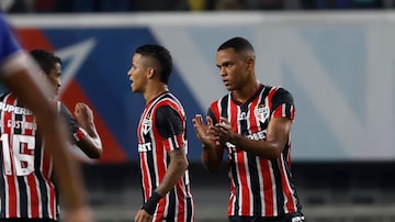 Juan comemora um de seus gols pelo São Paulo contra o Águia de Marabá. Foto: Rubens Chiri/SPFC