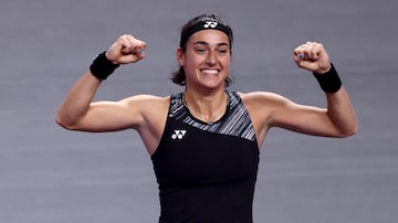 FORT WORTH, TEXAS - NOVEMBER 07: Caroline Garcia of France celebrates after defeating Aryna Sabalenka of Belarus in their Women's Singles Final match during the 2022 WTA Finals, part of the Hologic WTA Tour, at Dickies Arena on November 07, 2022 in Fort Worth, Texas.   Katelyn Mulcahy/Getty Images/AFP