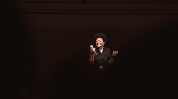 A cantora Alaíde Costa se apresenta no Carnegie Hall, em Nova York. Foto: Leandro Justen