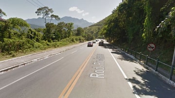 O crime ocorreu no quilômetro 489 da Rodovia Rio Santos (BR-101), na altura de Angra dos Reis, na Região Sul Fluminense. Foto: Reprodução Google Street View