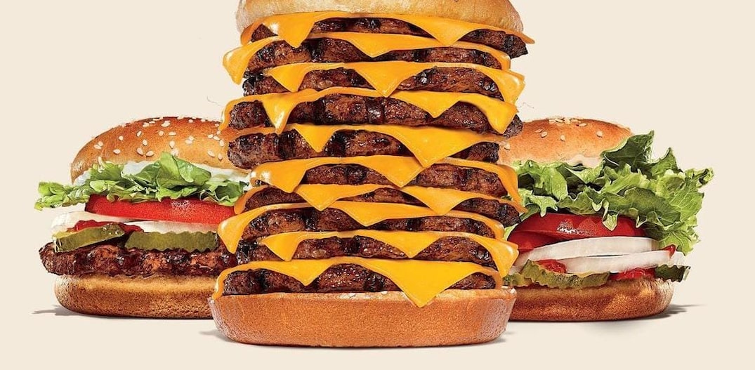 "Faça do seu jeito", diz anúncio do novo lançamento do Burger King na Tailândia. Foto: Via Instagram/@burgerkingthailand