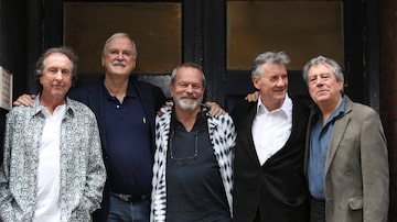 O grupo Monty Python se reuniu em 2014, mas sem Graham Chapman. Foto: Paul Hackett/Reuters - 30/6/2014