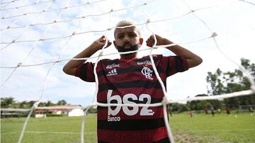 Boa fase de Gabigol no Flamengo faz com que torcedor resolva imitá-lo. Foto: Wilton Junior/Estadão